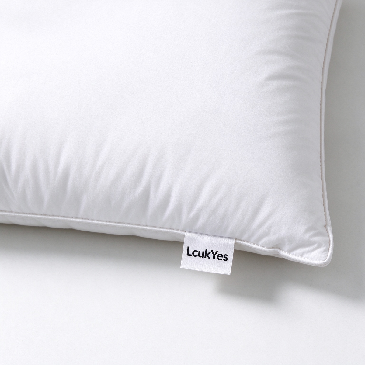 LcukYes Soft Bed Pillow for Sleeping, Plush Fluffy Support Pillow for Side Back Stomach Sleepers, Breathable Cooling Pillow for Bedroom Hotel Use, Standard Size