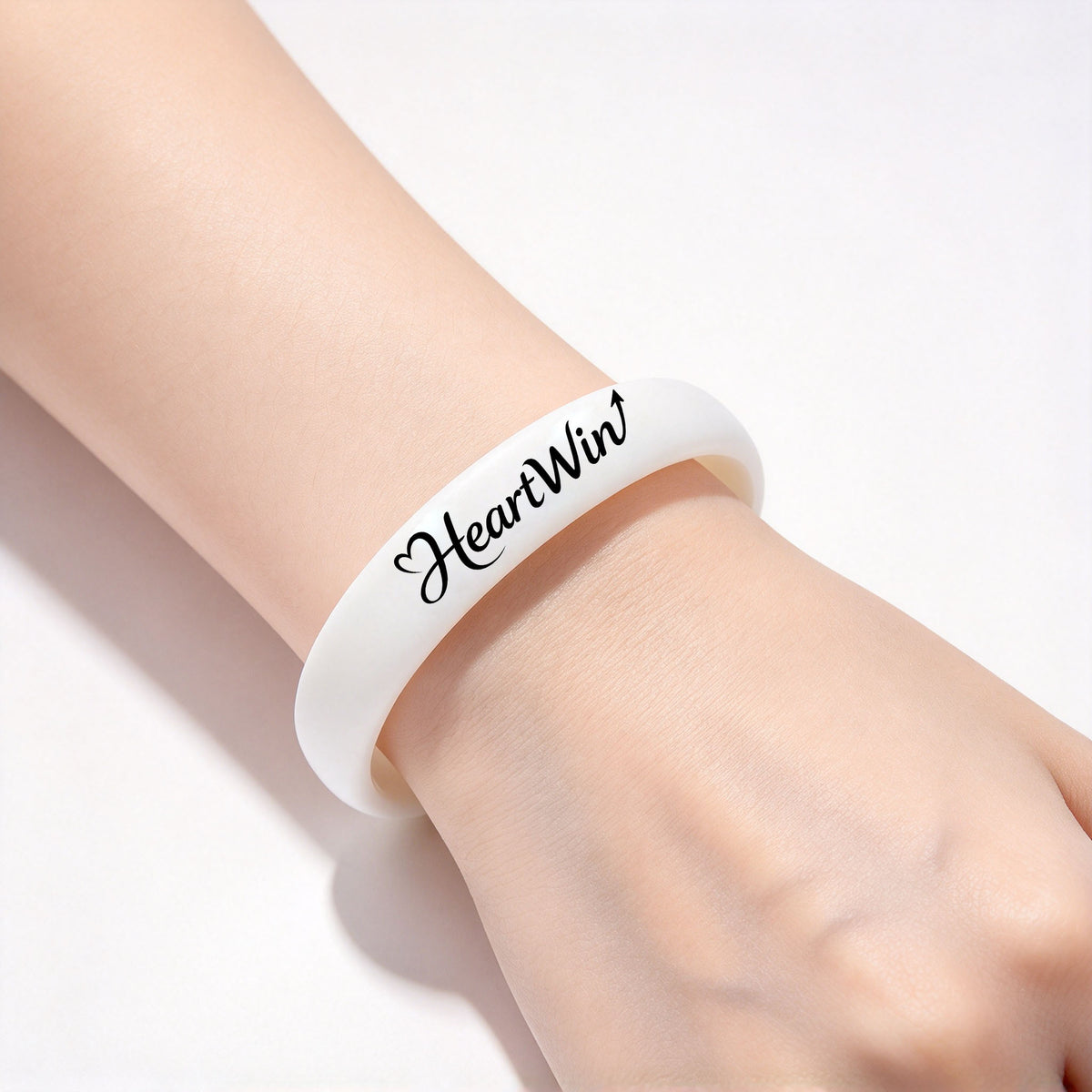 HeartWin Smooth Solid Bangle Bracelet, Classic Minimalist Round Wrist Band, Elegant Daily Wear Jewelry Gift for Women Girls